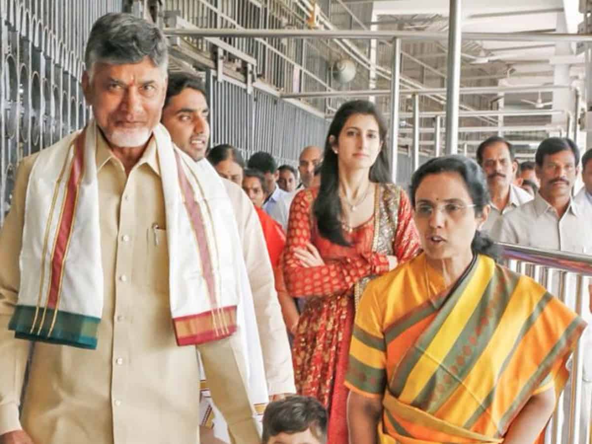 Nara Bhuvaneshwari with husband Chandrababu Naidu and family (file photo)
