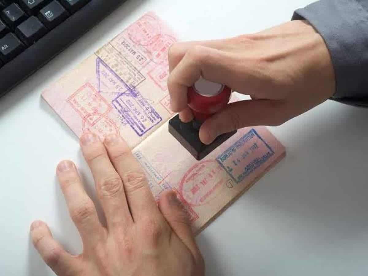 Saudi Arabia extends visas for residents stuck abroad till January 31