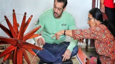 Salman Khan visits Sabarmati Ashram, spins charkha