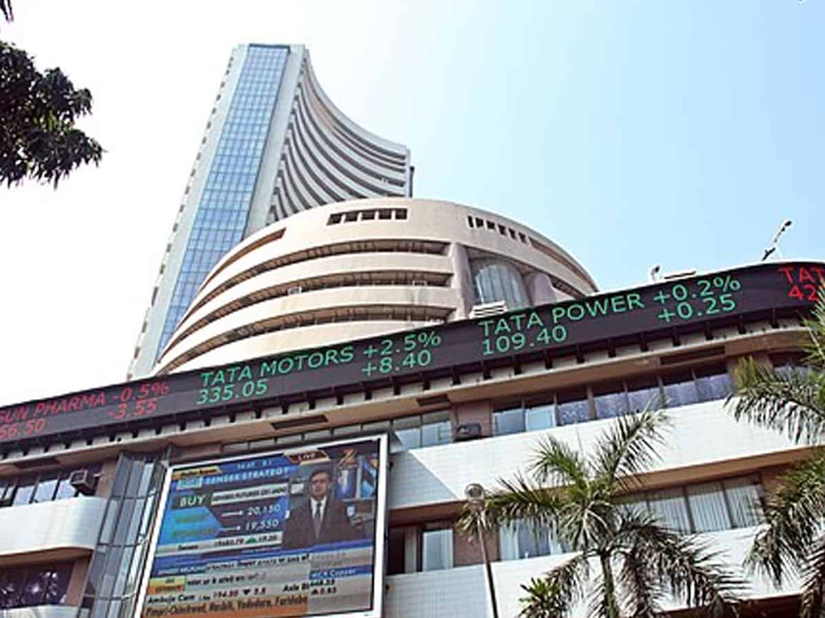 Sensex tanks over 800 pts; Nifty sinks below 17,300