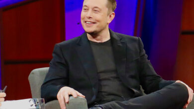 Tesla maintains $1 trillion cap despite Musk selling more shares