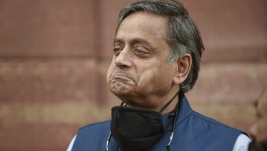 G-23 leaders meet Azad, Tharoor may throw his hat in ring