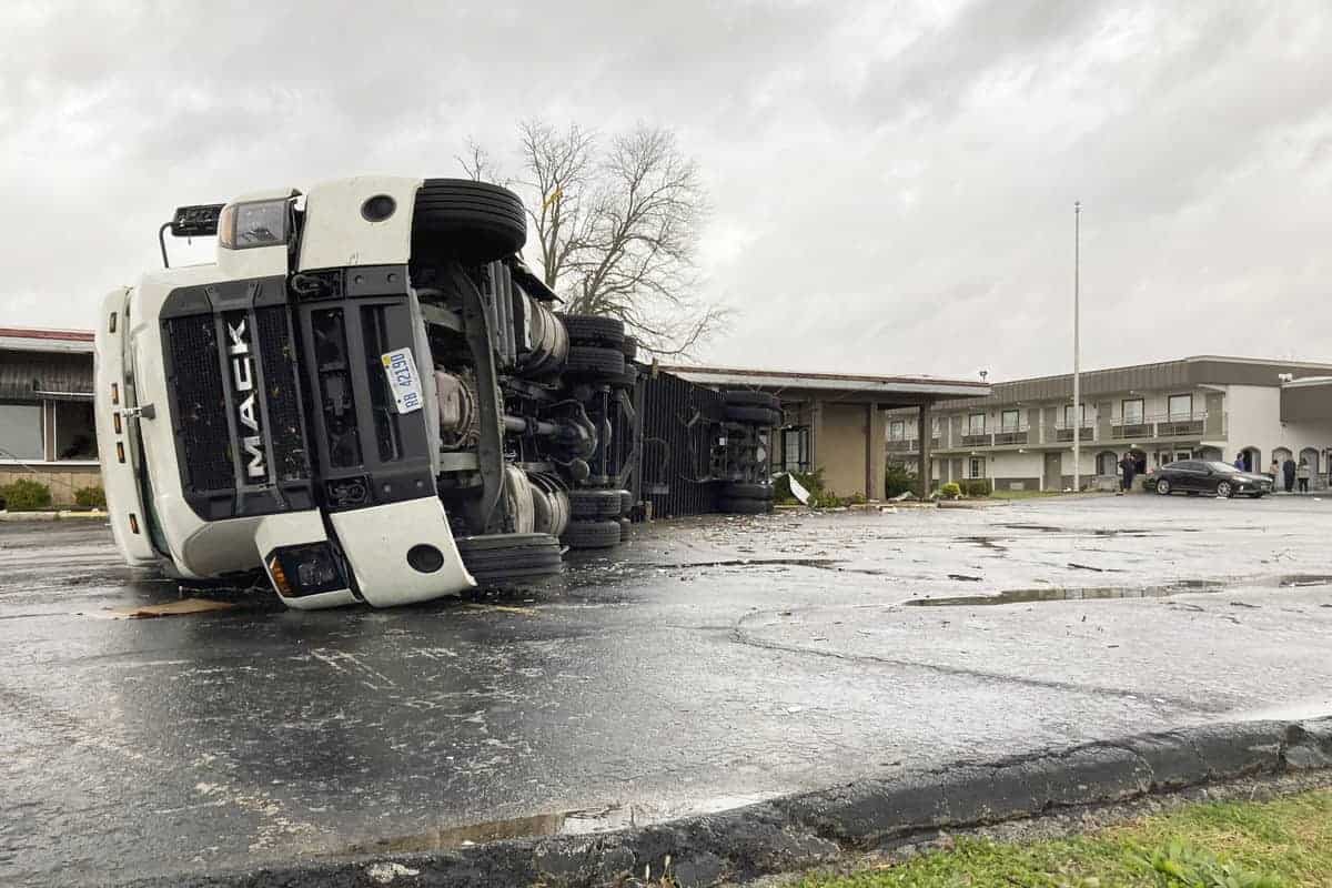 Crews search rubble after 6 die at Amazon facility in Illinois