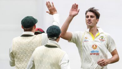 England slump to 128-6 at tea on 1st day of 3rd Ashes test