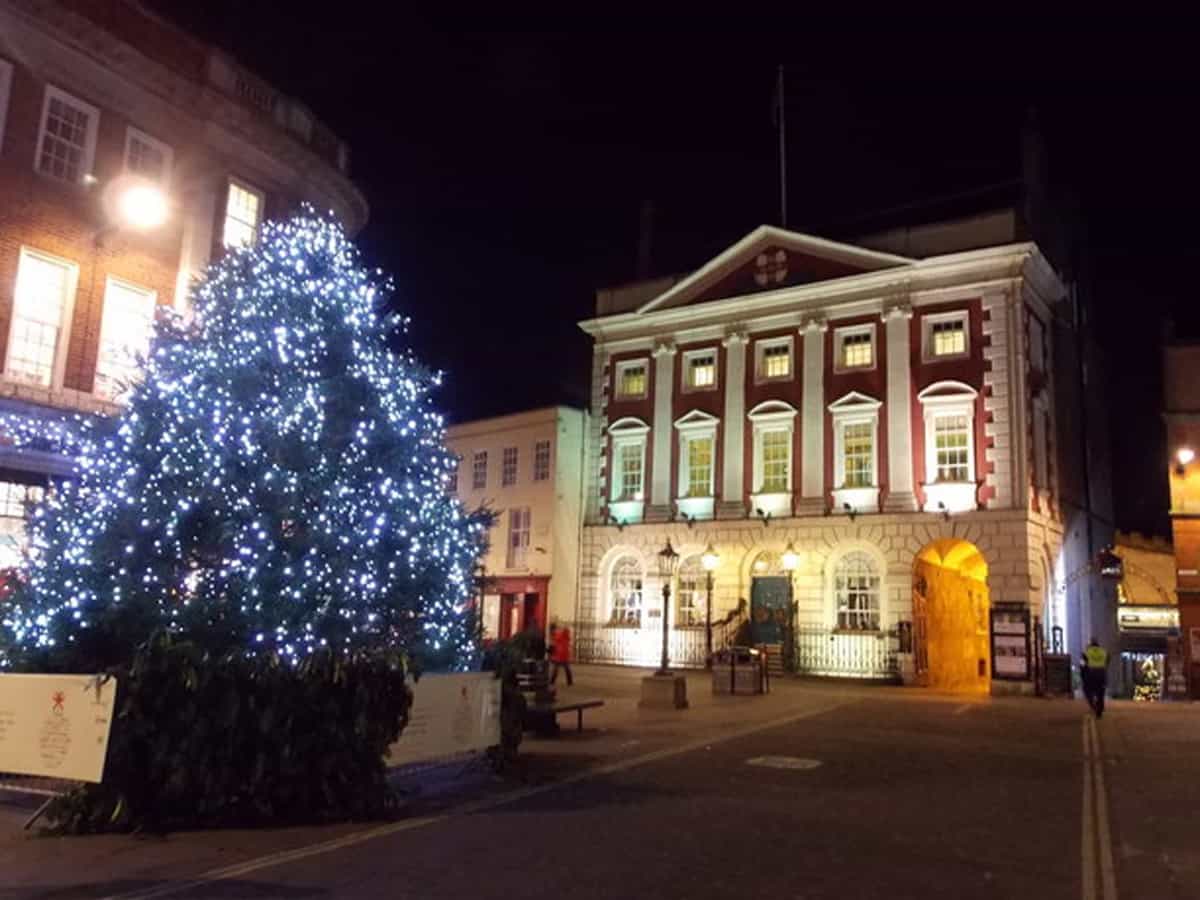 UK government rules out new restrictions before Christmas