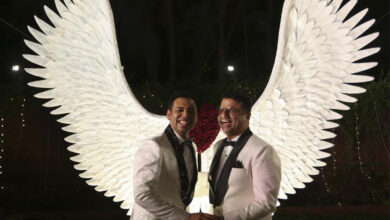Indian gay couple wed despite uncertainty over gay marriage