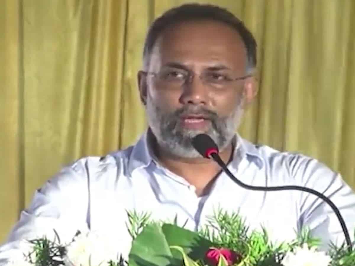 Karnataka Cong leader slams RSS for trying to 'link' with Netaji