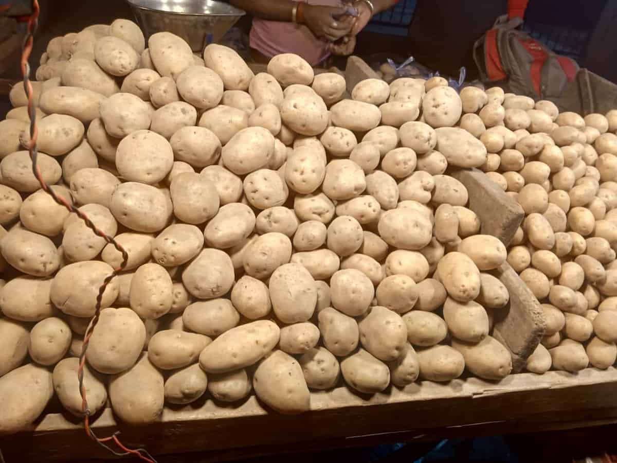 Telangana ban on Potato supply from UP and the assembly elections