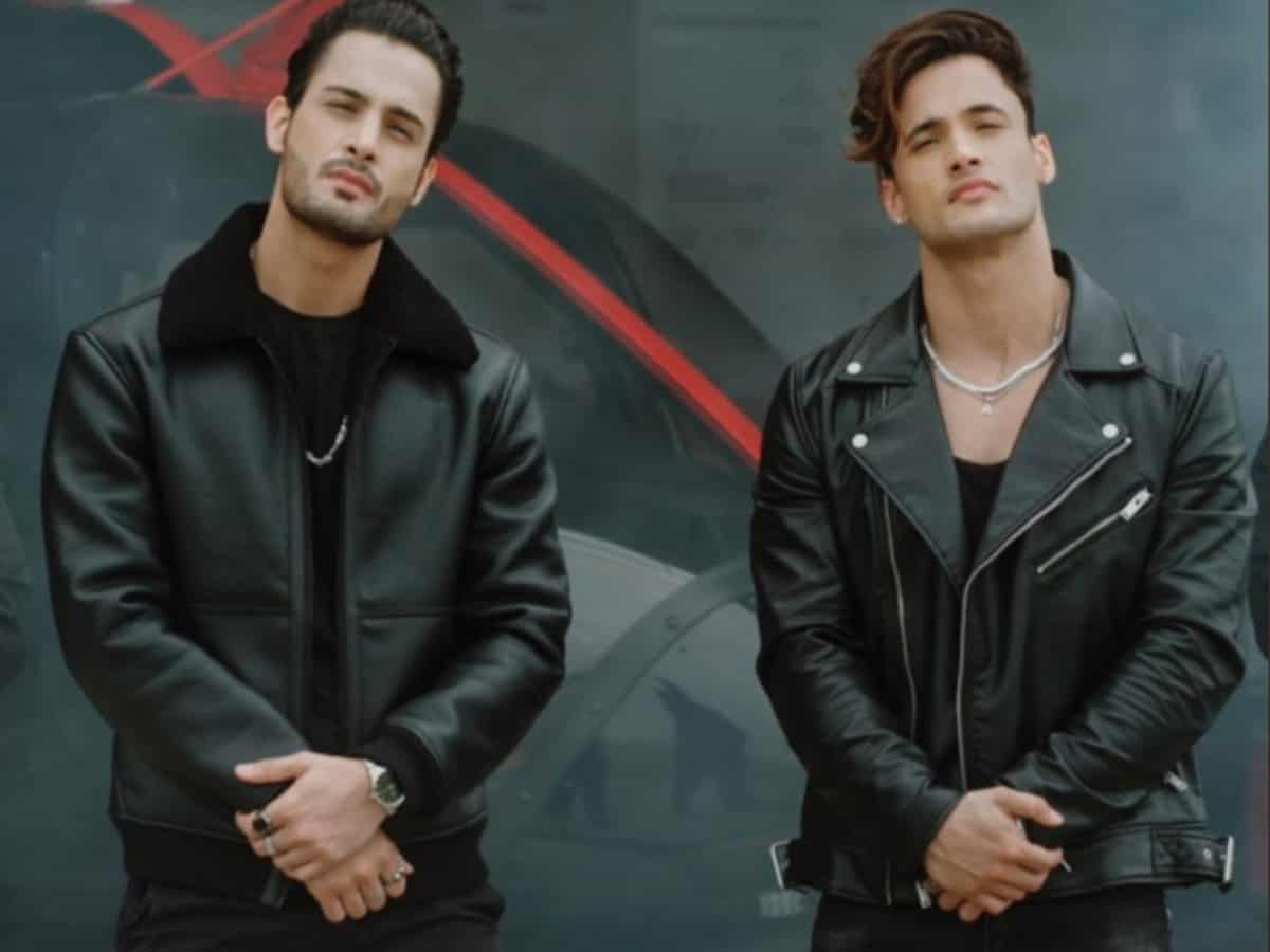 Designer Faizan Ansari protests against Umar, Asim; demands police action