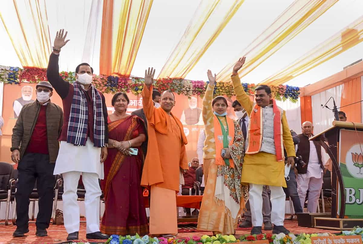 UP gets Yogi 2.0 ministry of 52; loser Maurya’s caste ensures him Dy CM chair a second time