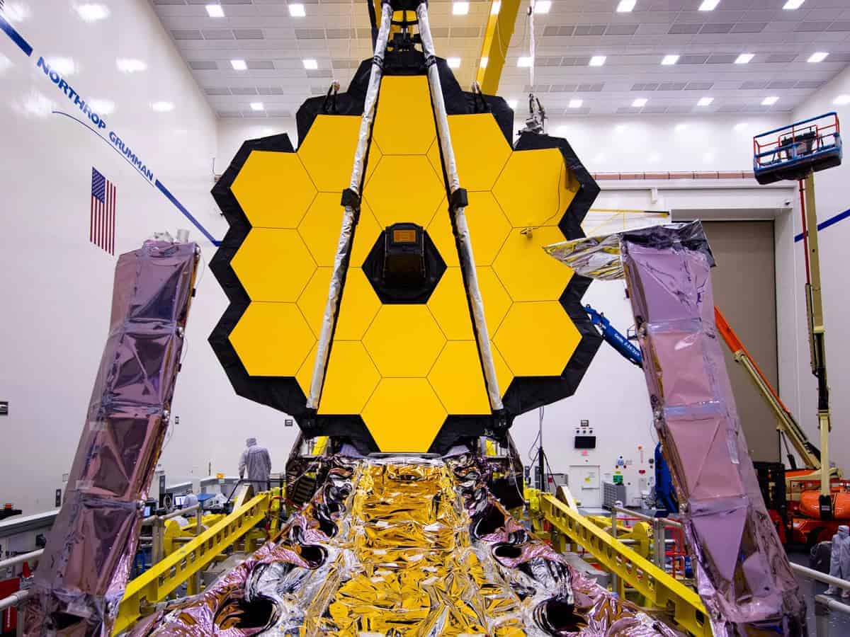 Nasa's Webb telescope reaches final stable position 1mn miles from Earth