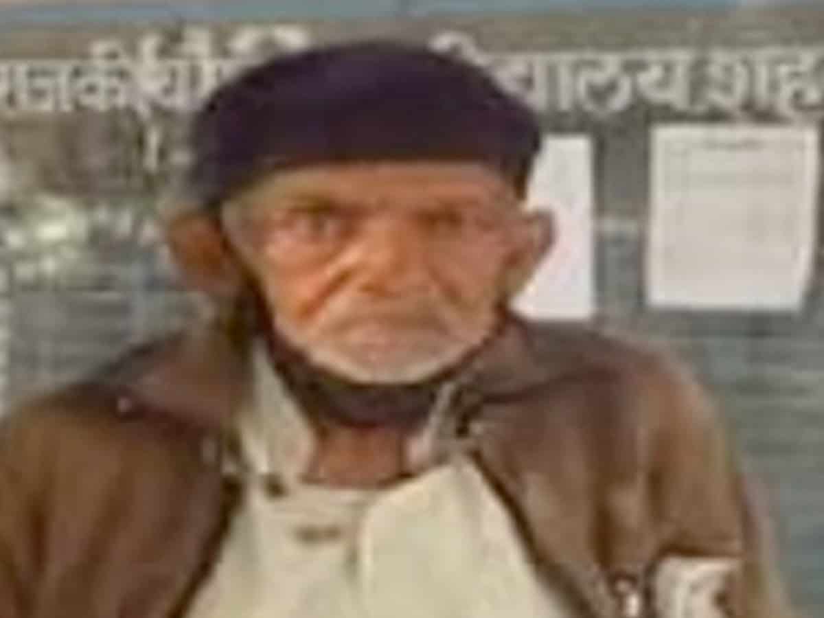 This 77-year-old man enrols for class 12 exam after passing 10th in 56th attempt