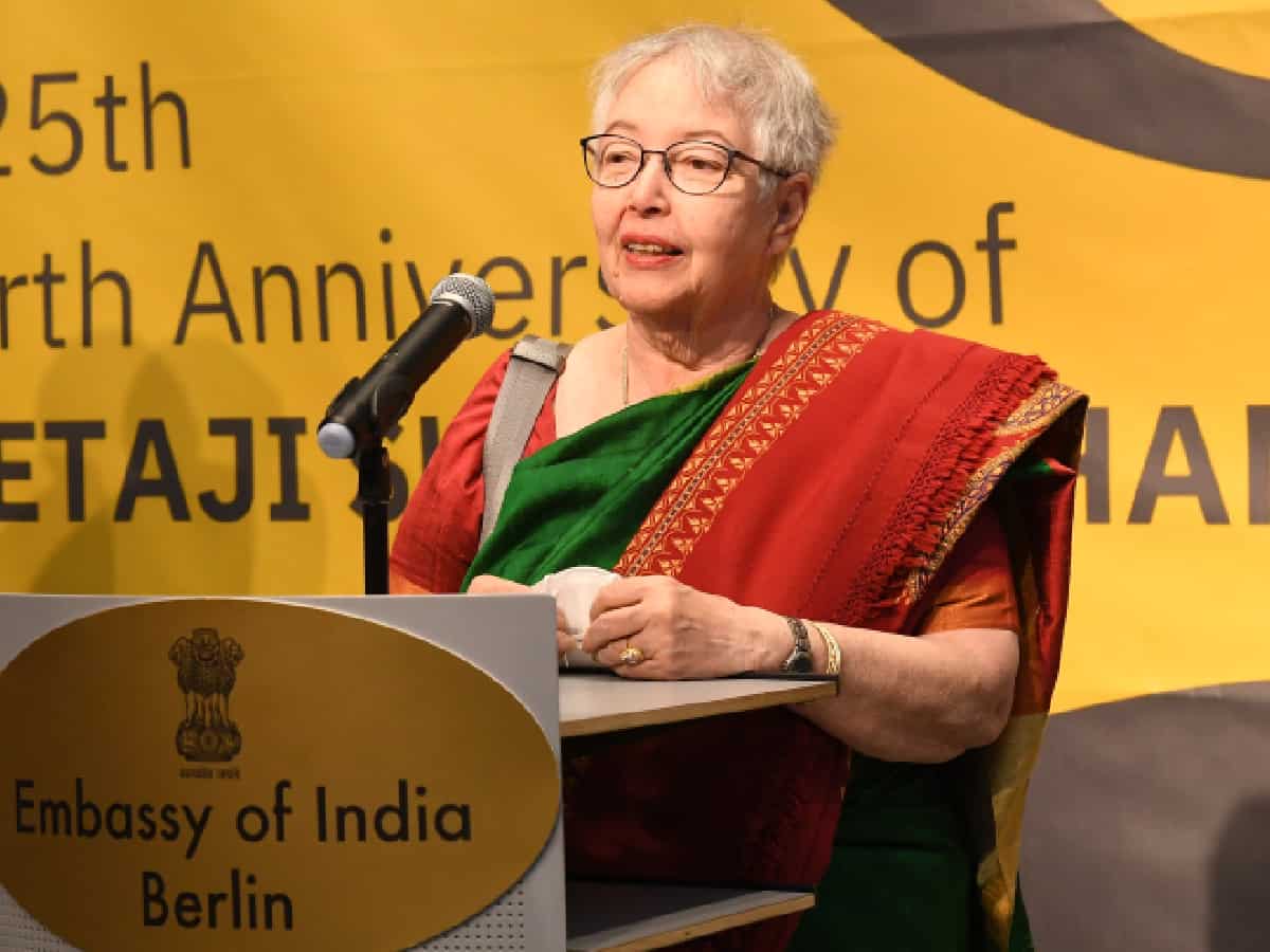 anita bose #AmbHarishParvathaneni and Dr. Anita Bose-Pfaff inaugurated a special exhibition of rare, personal letters and artifacts of #NetajiSubhasChandraBose at @eoiberli to kick off Republic Day and