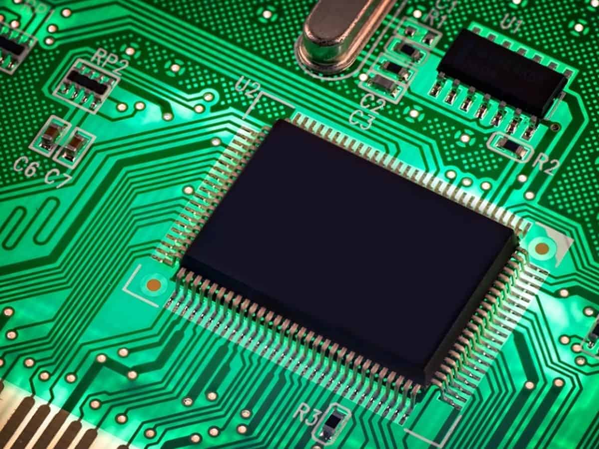 US warns of fragile semiconductor supply chain as chip inventory falls