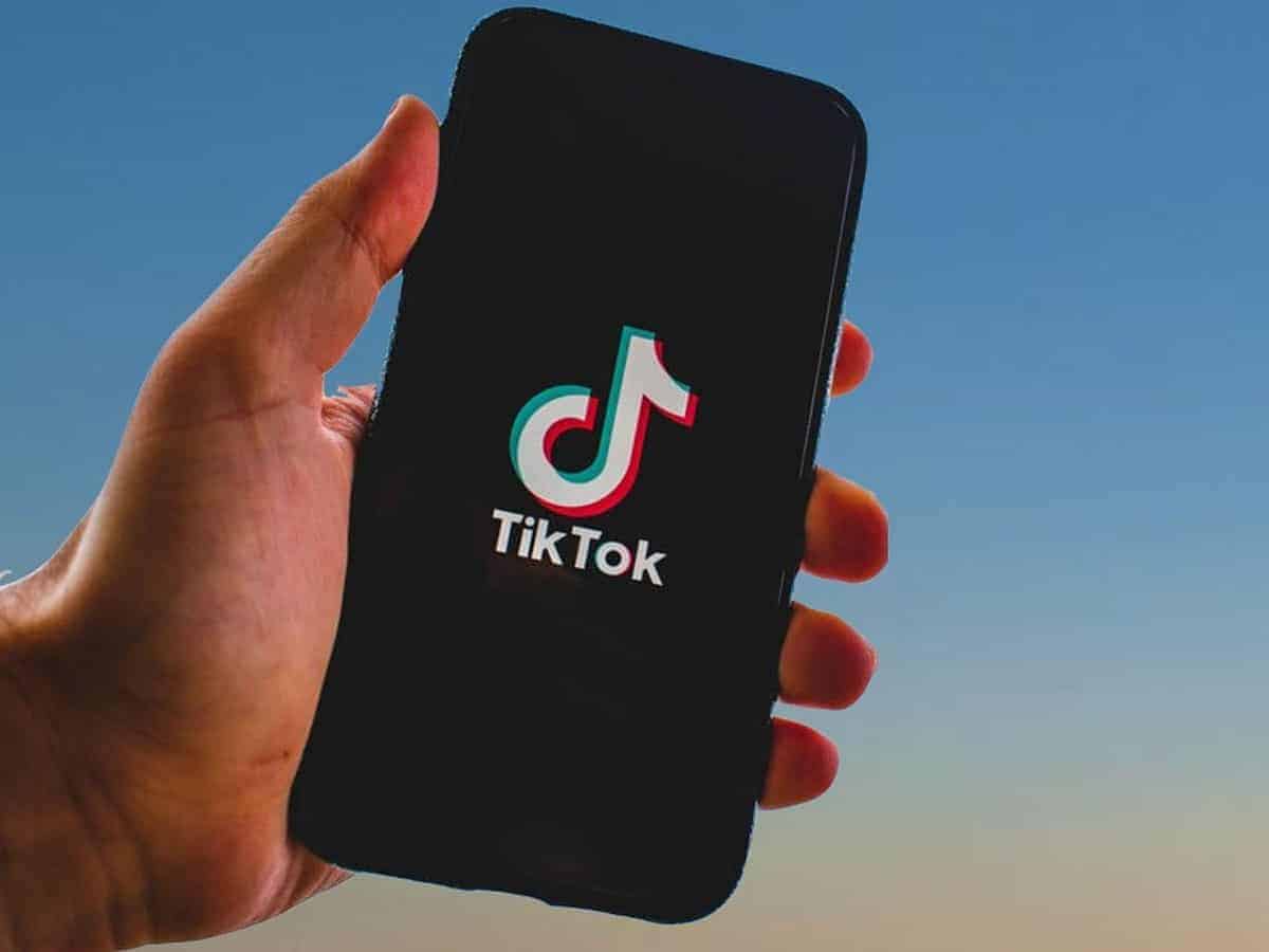 TikTok tells Europeanusers its staff in China can access their data