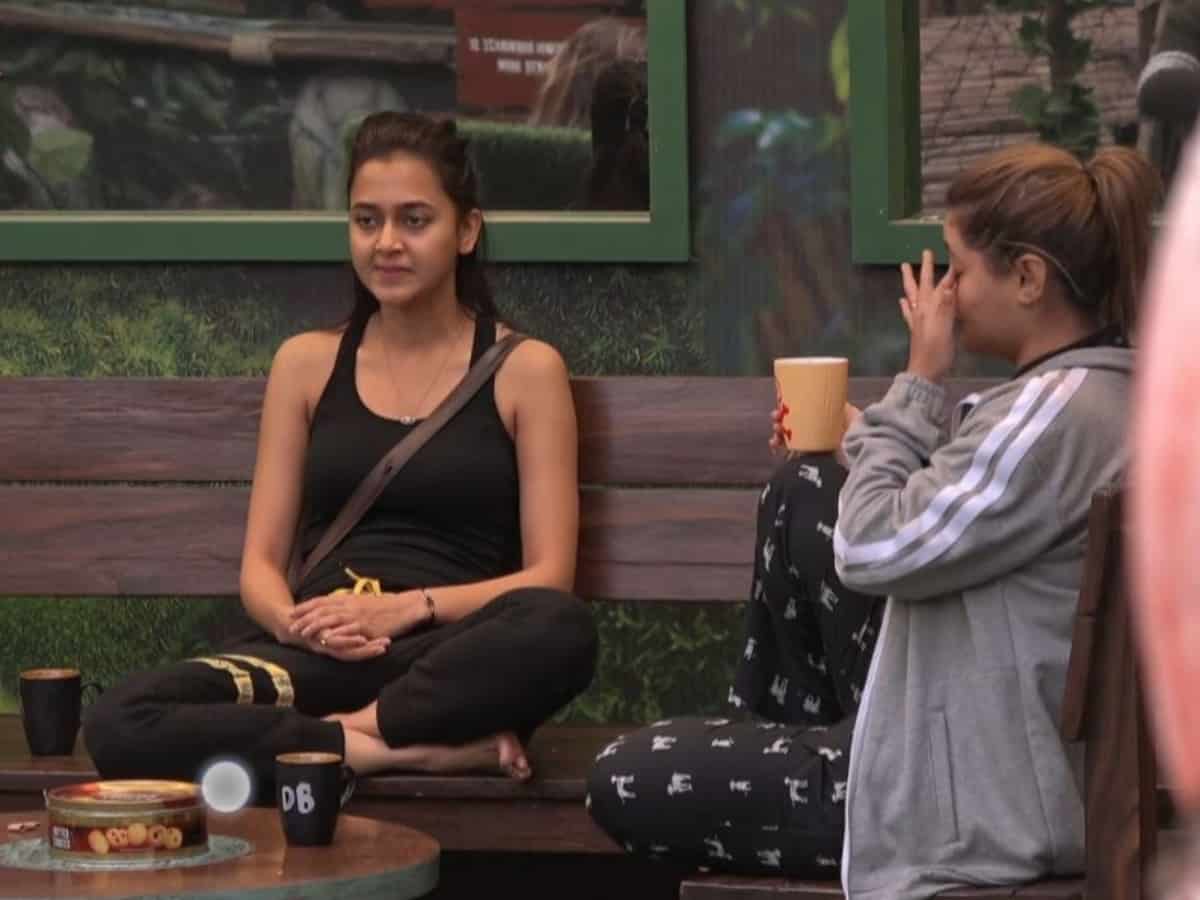 Bigg Boss 15: Top 2, trophy photos, finale date & more