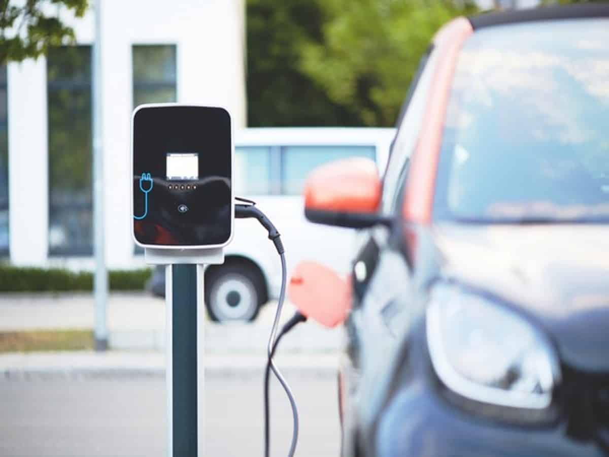 Insufficient infrastructure hampers EV adoption in urban areas