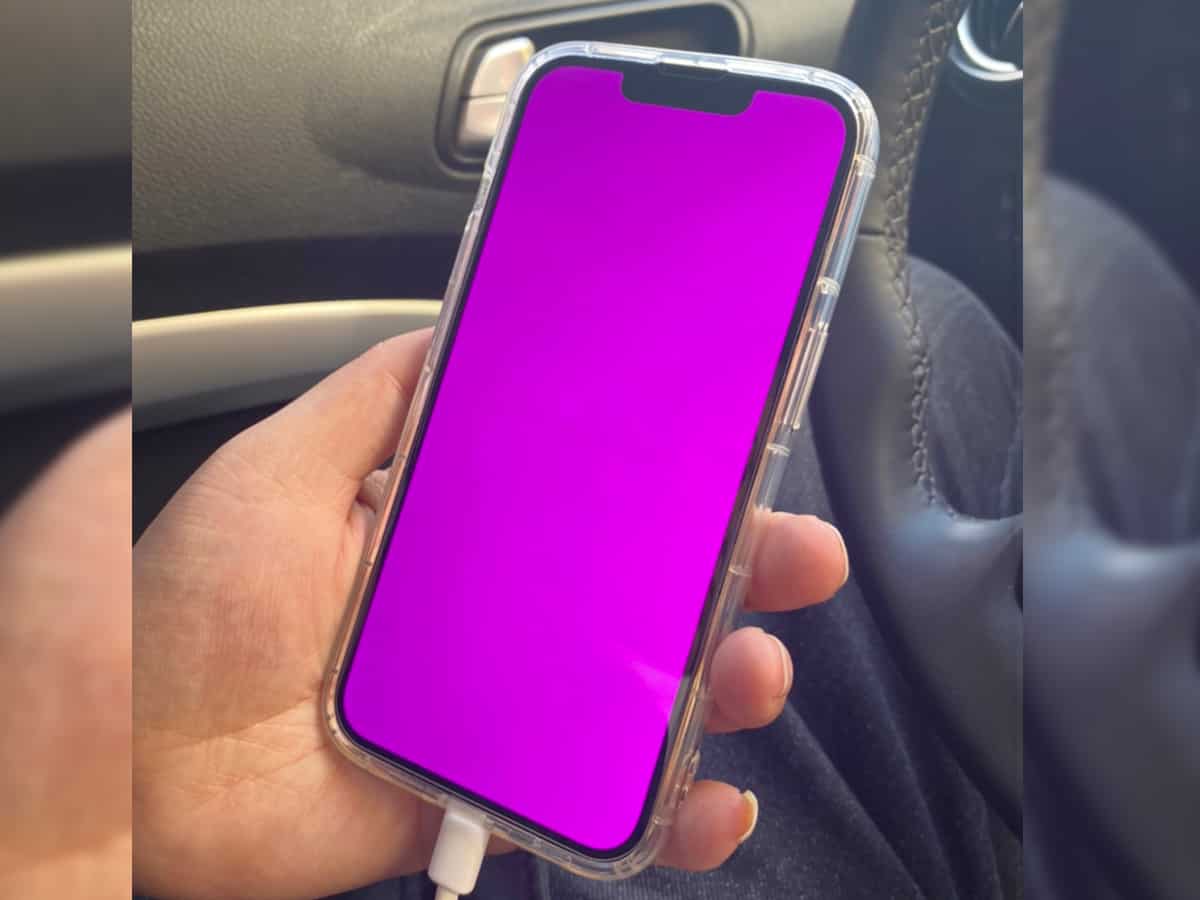 iPhone 13 'pink screen' issue affects small number of users