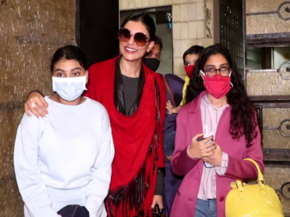 Sushmita Sen introduces her son to media [Video]