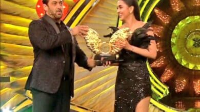 Tejasswi Prakash wins Bigg Boss 15, takes home trophy & Rs 40L