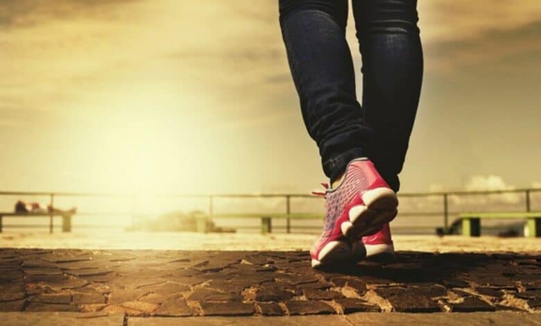 Can walking 6,000 steps a day improve heart health in the elderly?