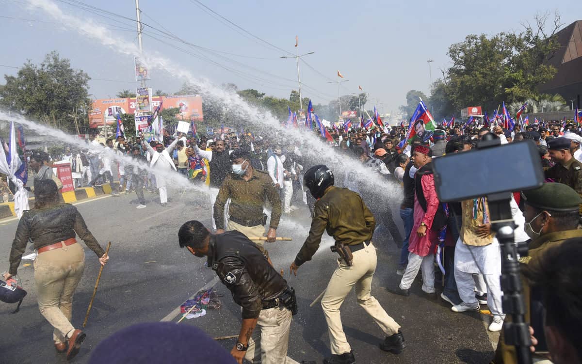 LJP(R)'s Bihar Bachao protest march