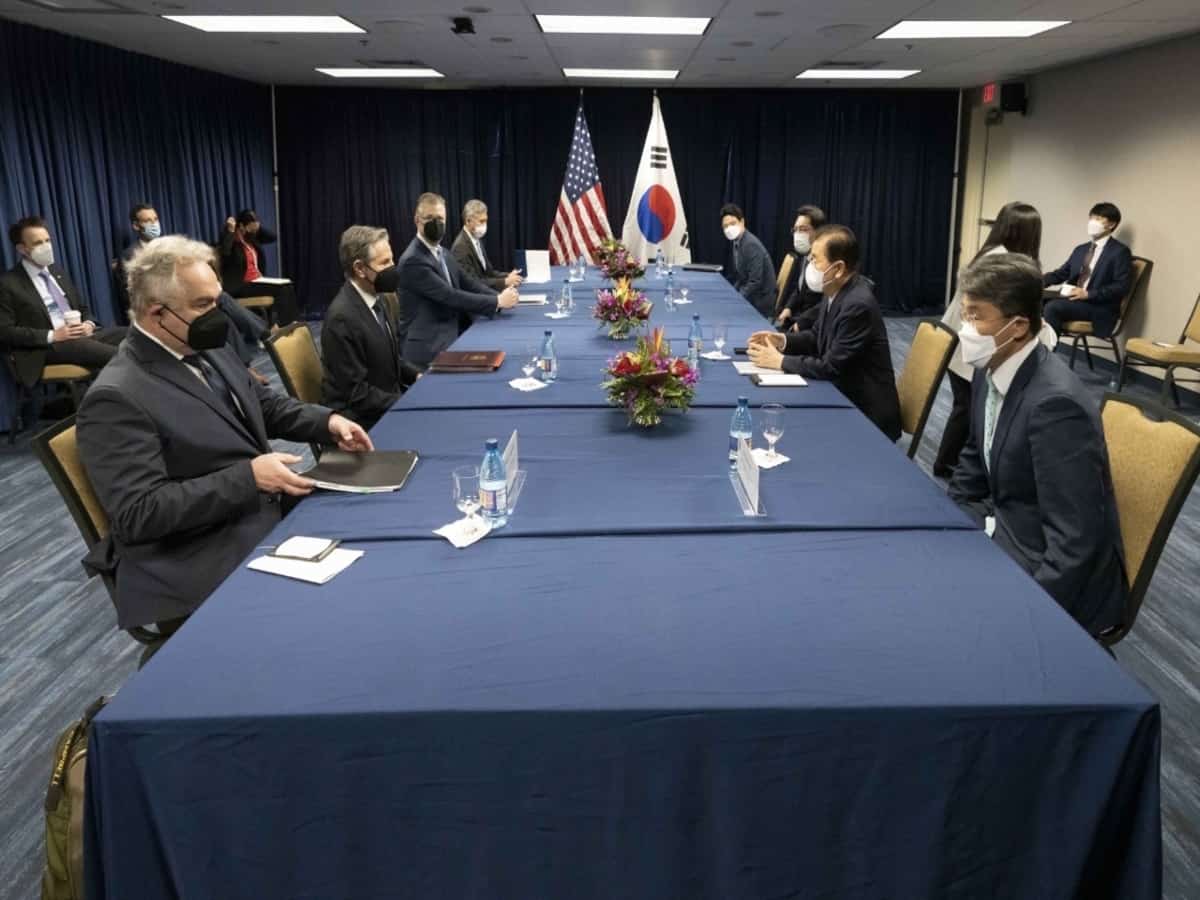 Top S.Korean, US diplomats discuss ways to engage with Pyongyang