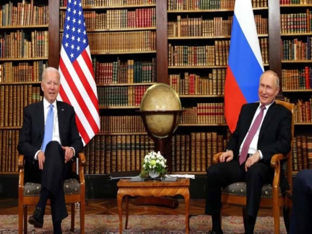 Biden, Putin discuss Ukraine crisis over phone