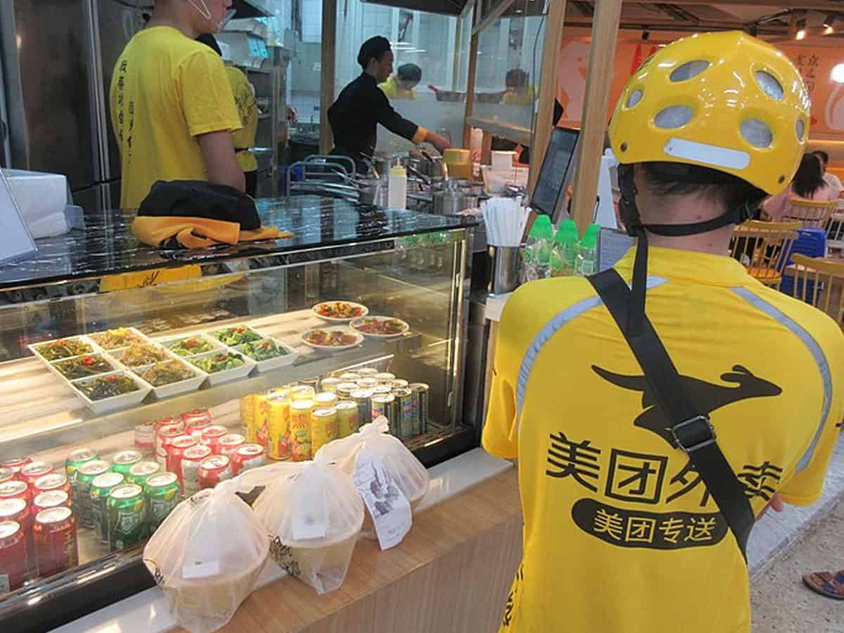 New Chinese regulation hits online food delivery giants
