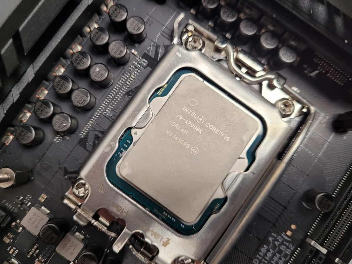 Intel designing crypto chip, Jack Dorsey is the first buyer