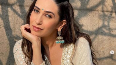 Karisma Kapoor turns nostalgic as 'Judwaa' clocks 25 years