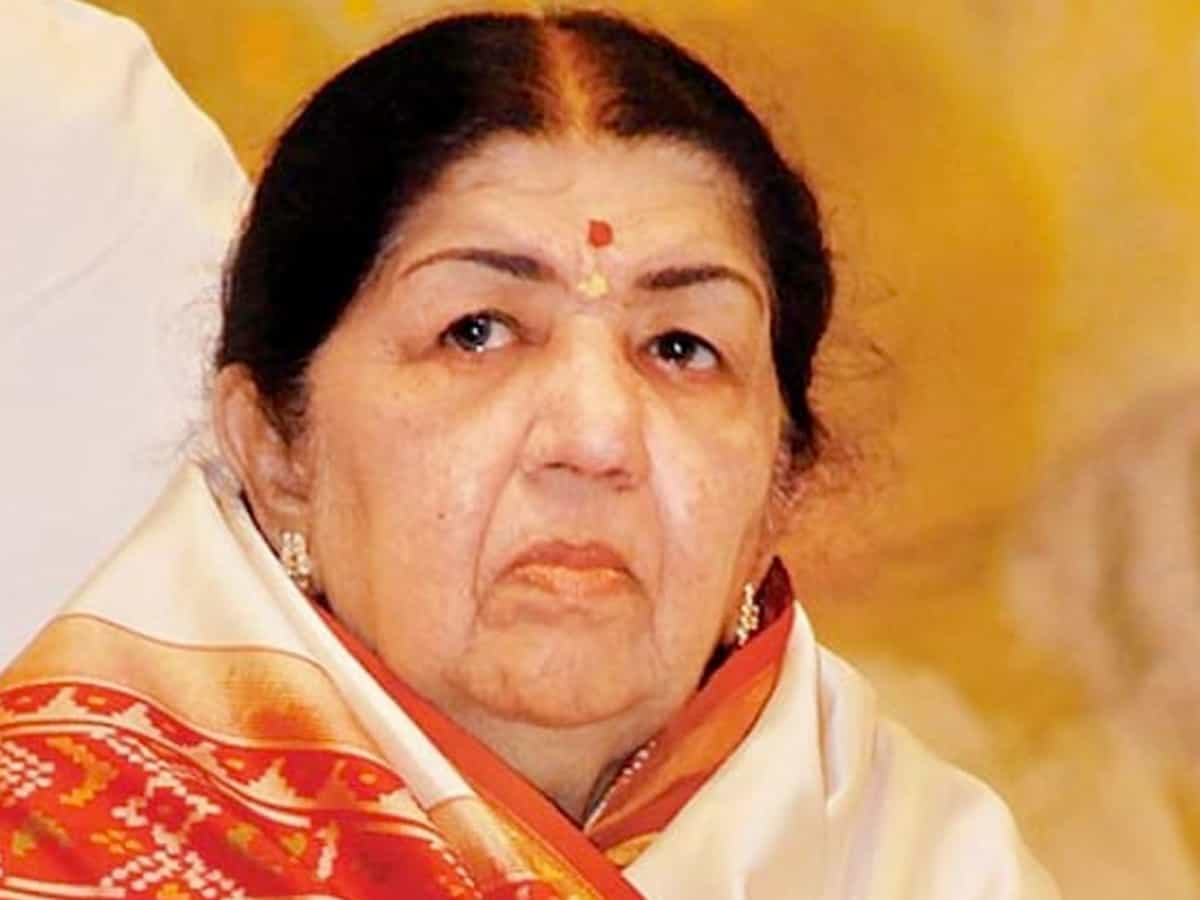 'Chalte Chalte...': Lata Mangeshkar's melodious journey across Bollywood epochs