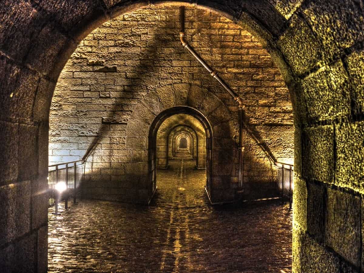 A secret Tunnel