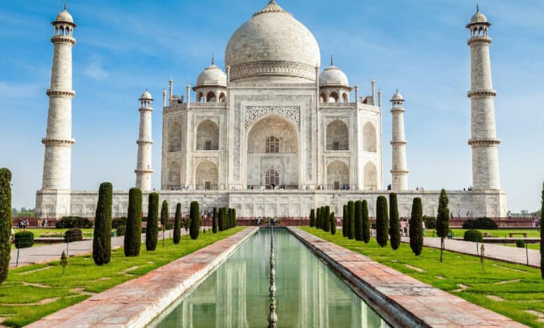 Bomb threat at Taj Mahal, nothing suspicious found