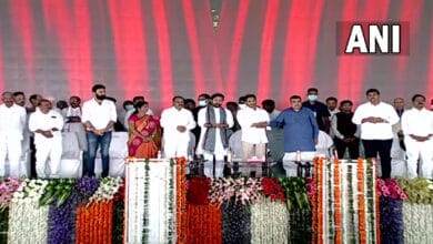 Andhra CM inaugurate West Flyover at Vijayawada