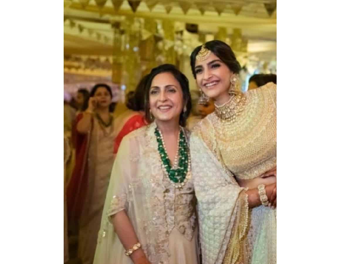 Sonam Kapoor Ahuja with her mother in law