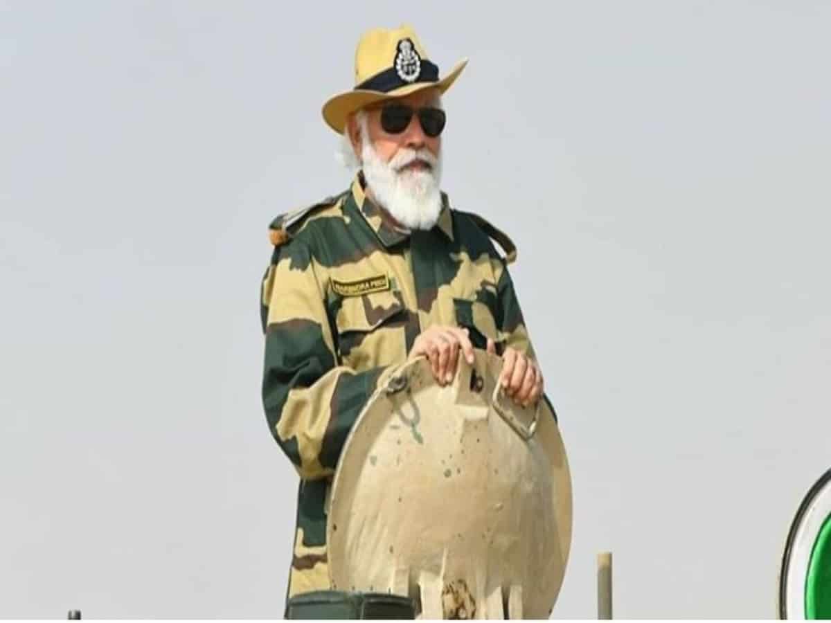 UP court issues notice to PMO over Modi's Army uniform