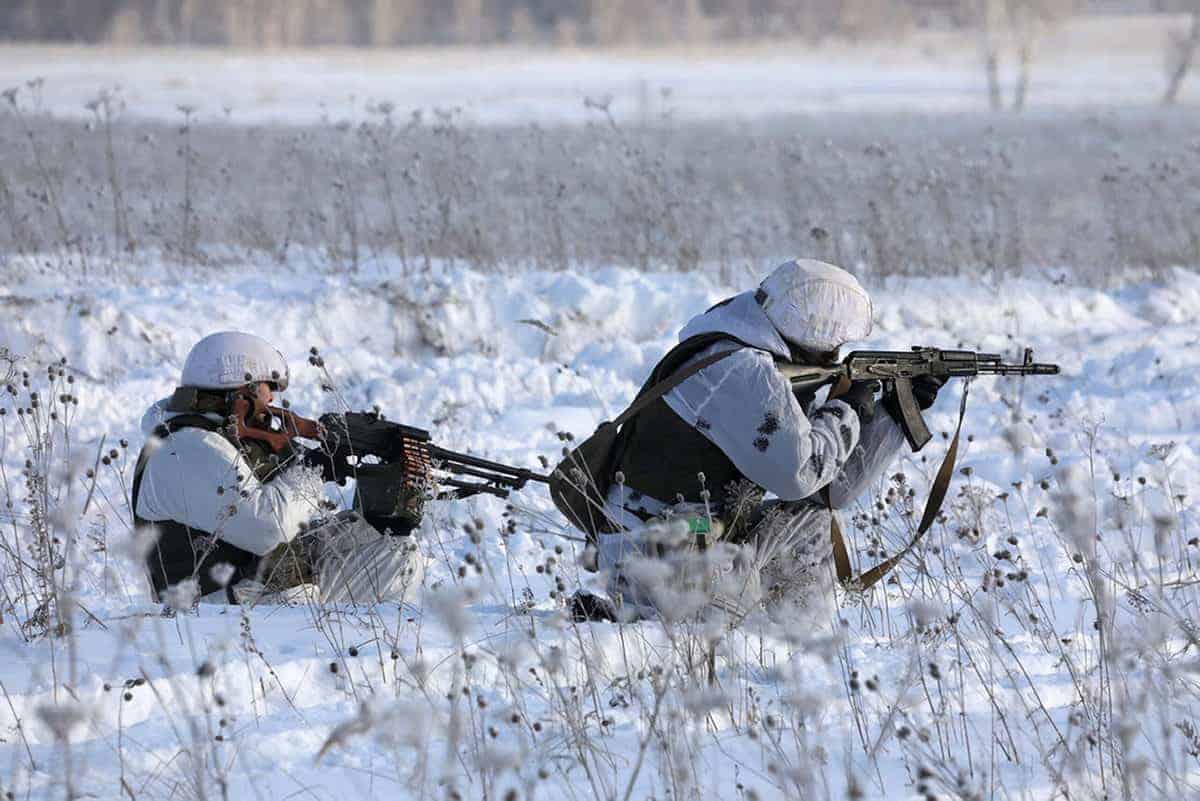Ukraine and Russia trade accusations of shelling