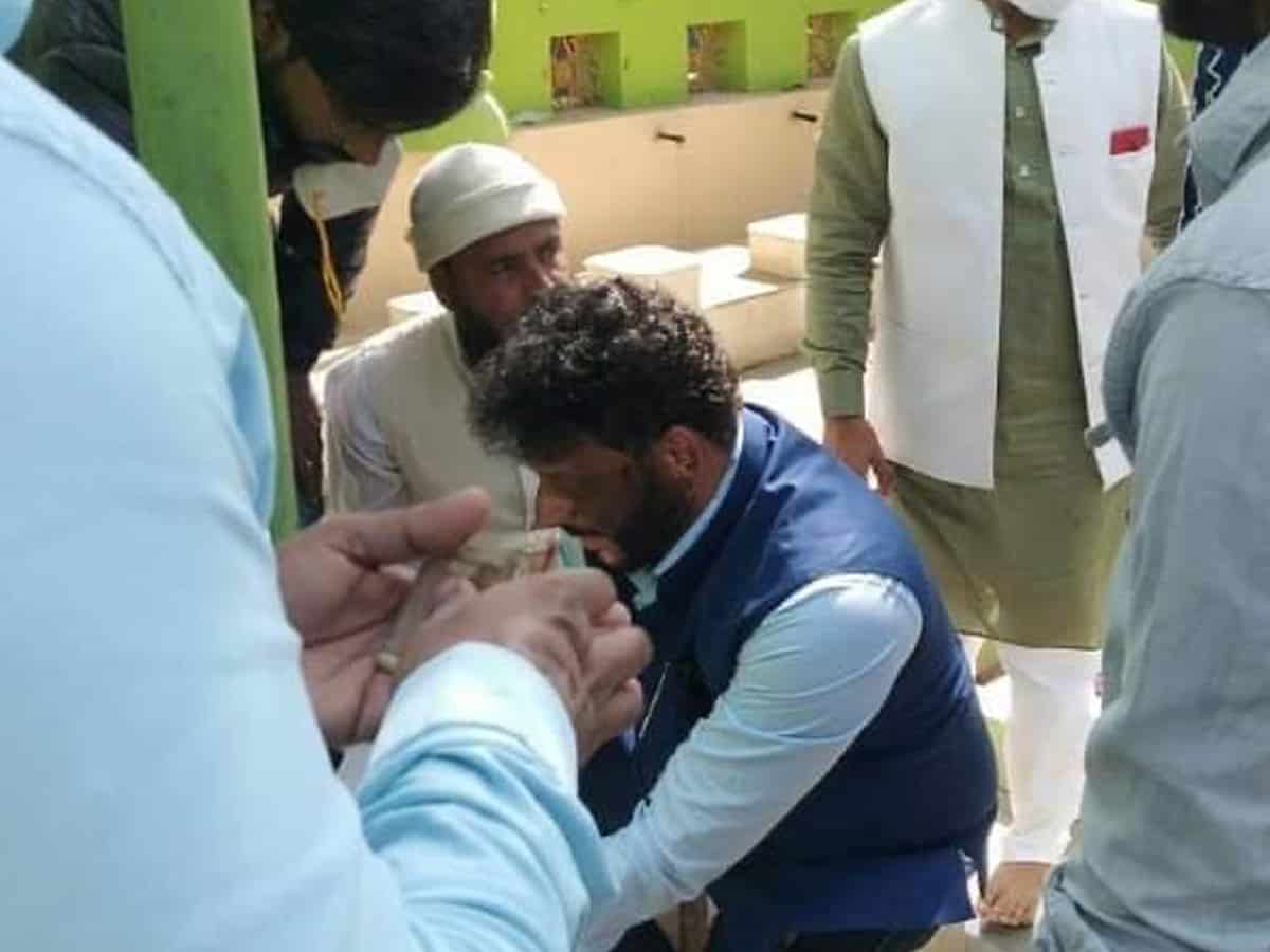 AIMIM leader Waris Pathan's face blackened by man in Indore