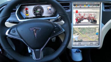 Tesla reportedly planning to launch its own in-car App Store