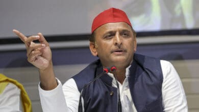 Truck carrying EVMs intercepted, BJP trying to steal votes in UP: Akhilesh