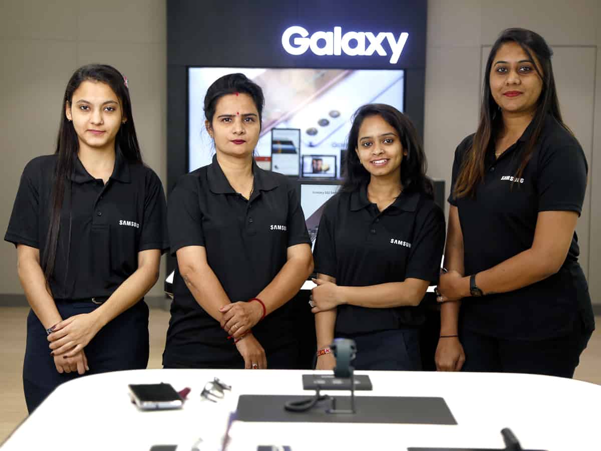 Samsung launches India's first all-women powered mobile store in Ahmedabad