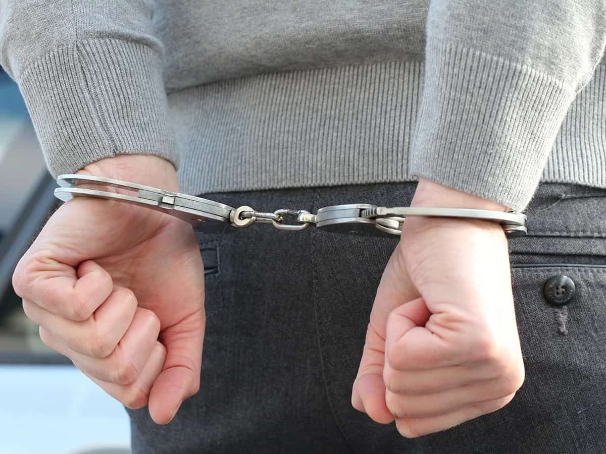 Hyderabad police arrest 2 for stealing phones worth Rs 4.5 lakh