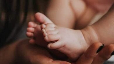 Minor mother throws newborn from apartment in Surat