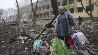 Airstrike hits Ukraine maternity hospital, 17 reported hurt