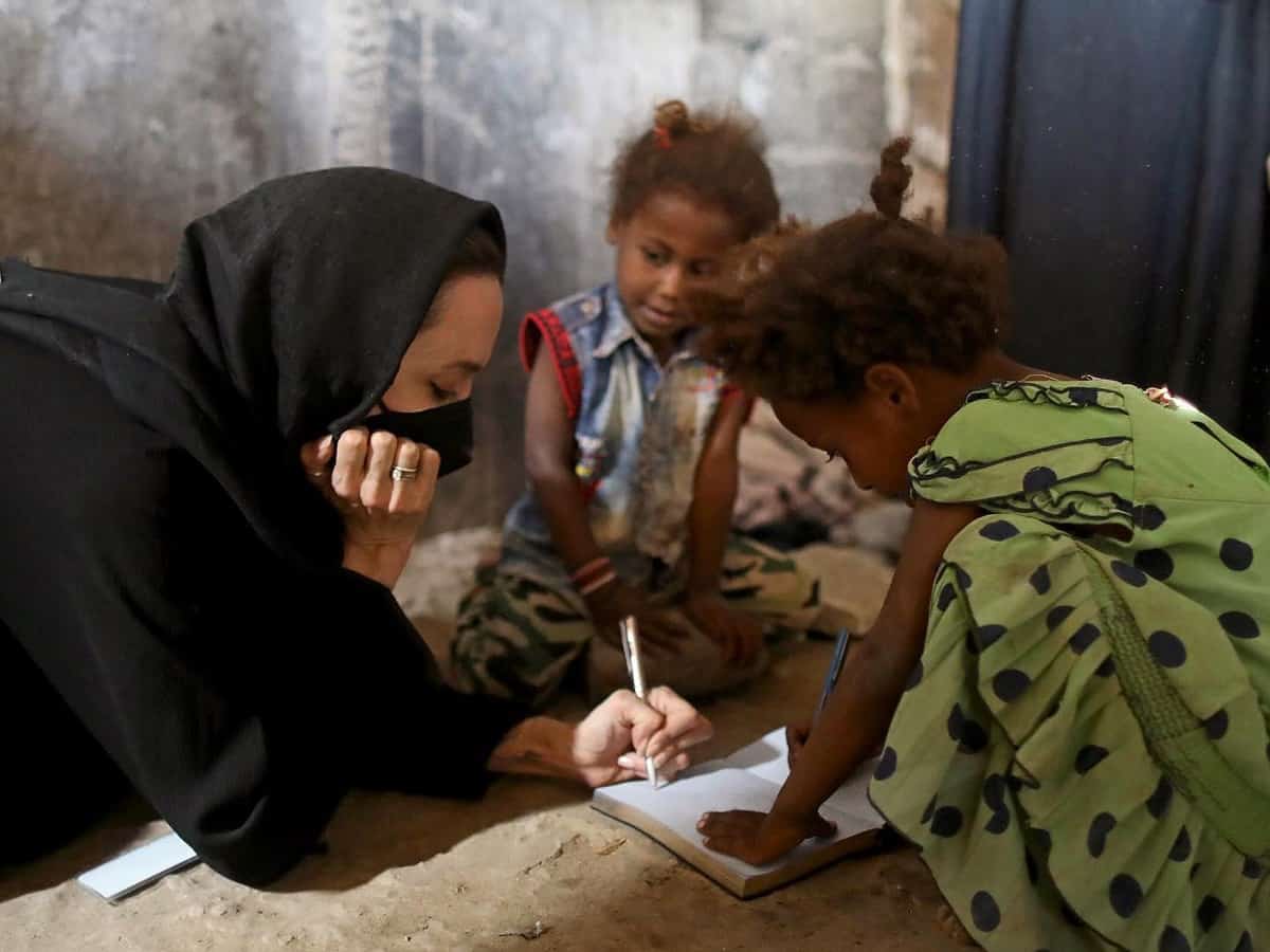 Angelina Jolie hold talks with Houthis