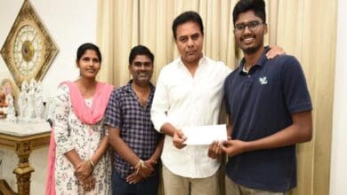 Telangana: KTR extends financial aide to tribal girl, IIT student