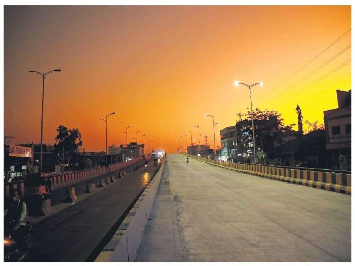 Hyderabad activist pushes MP for rly bridges in RK Puram, Vajpayee Nagar