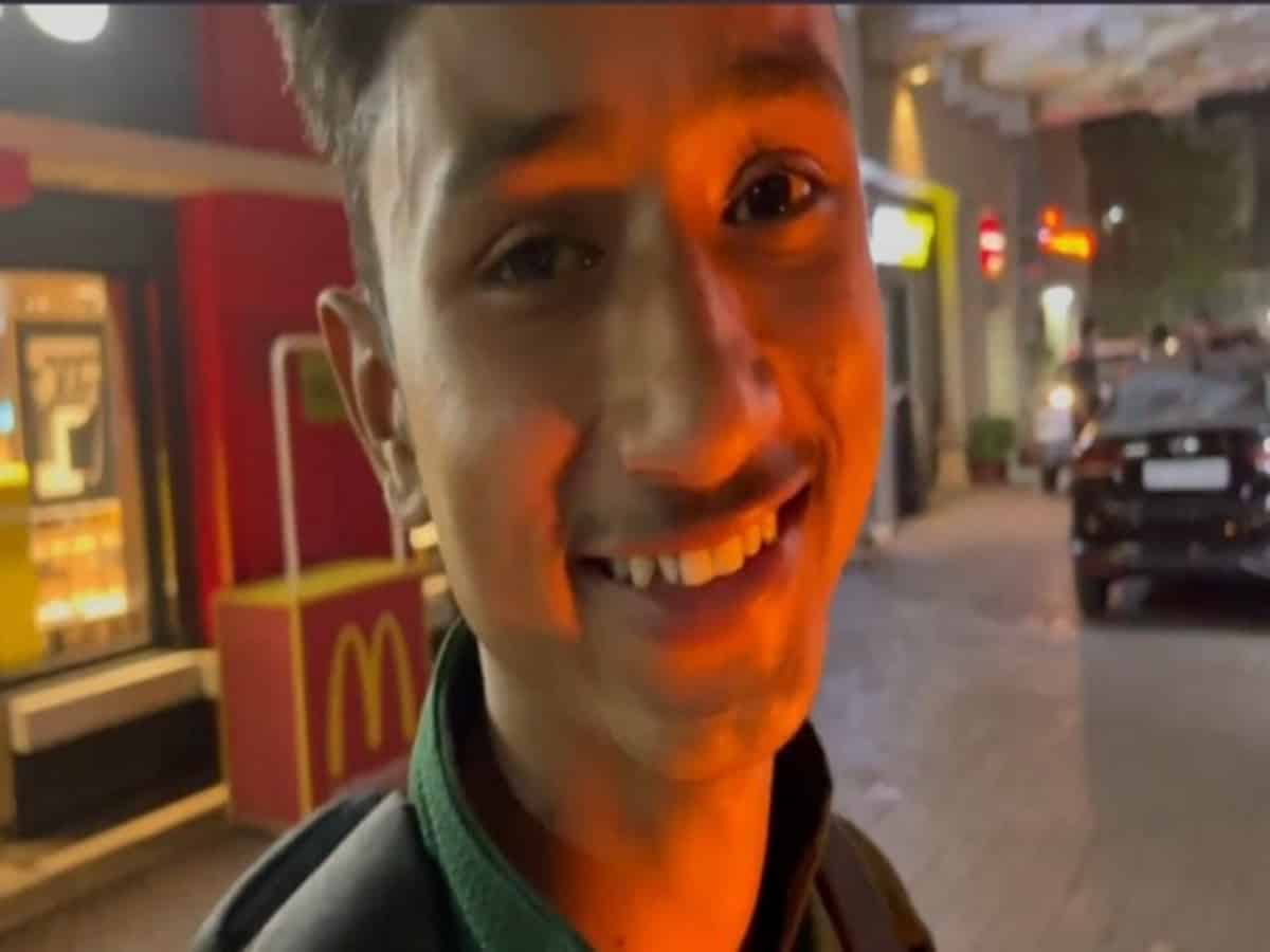 19-year-old man, who runs 10 km every night after work