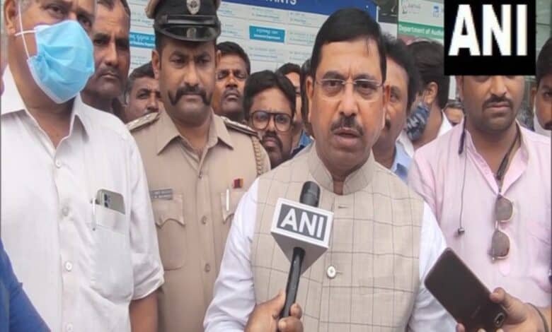 Karnataka govt intimidating Governor to cover up corruption: Pralhad